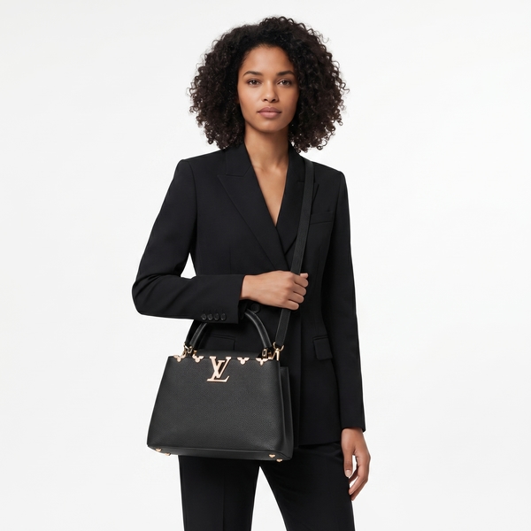 Taurillon Capucines MM Black