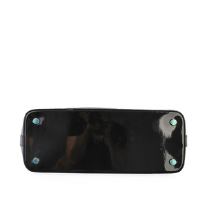 https://dbiyorq10n2b9.cloudfront.net/product-images/CBAGLV684/LOUIS-VUITTON-Electric-Epi-Mirabeau-GM-Black-bottom.jpg.webp
