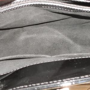 https://dbiyorq10n2b9.cloudfront.net/product-images/CBAGLV684/LOUIS-VUITTON-Electric-Epi-Mirabeau-GM-Black-interior.jpg.webp