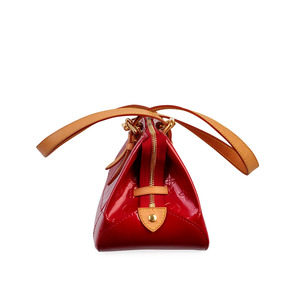 https://dbiyorq10n2b9.cloudfront.net/product-images/CBAGLV702/LOUIS-VUITTON-Vernis-Rosewood-Avenue-Cerise-side-2.jpg.webp