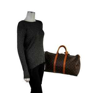 https://dbiyorq10n2b9.cloudfront.net/product-images/CBAGLV795/LOUIS-VUITTON-Monogram-Keepall-50-mannequin.jpg.webp