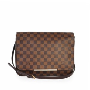 https://dbiyorq10n2b9.cloudfront.net/product-images/CBAGLV866/LOUIS-VUITTON-Damier-Ebene-Hoxton-GM-front.jpg.webp