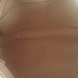 https://dbiyorq10n2b9.cloudfront.net/product-images/CBAGLV899/LOUIS-VUITTON-Damier-Azur-Stresa-PM-interior.jpg.webp