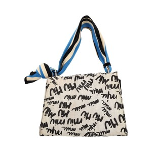 https://dbiyorq10n2b9.cloudfront.net/product-images/CBAGMIU0021/MIU-MIU-Fabric-Logo-Print-Shoulder-Bag-Beige-Black_5.jpg.webp