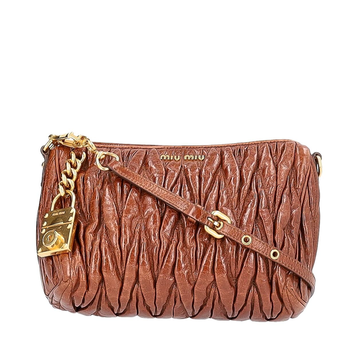 MIU MIU ダークブラウン パーティーバッグ MIU MIU Leather Matelasse Lux Charm Mini Shoulder Bag Brown | Luxity