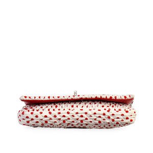 https://dbiyorq10n2b9.cloudfront.net/product-images/CBAGMIU117/MIU-MIU-Club-Matelasse-Polka-Dot-Club-Bag-RedWhite-bottom.jpg.webp