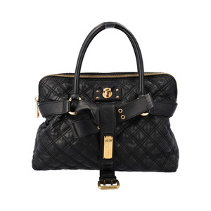 https://dbiyorq10n2b9.cloudfront.net/product-images/CBAGMJ0011/MARC-JACOBS-Quilted-Leather-Bruna-Bow-Tote-Black_1.jpg.webp