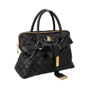 https://dbiyorq10n2b9.cloudfront.net/product-images/CBAGMJ0011/MARC-JACOBS-Quilted-Leather-Bruna-Bow-Tote-Black_2.jpg.webp