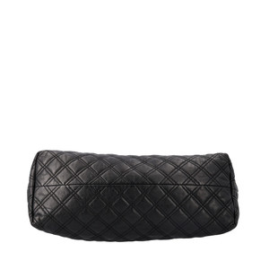 https://dbiyorq10n2b9.cloudfront.net/product-images/CBAGMJ0011/MARC-JACOBS-Quilted-Leather-Bruna-Bow-Tote-Black_6.jpg.webp