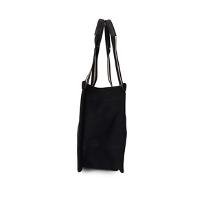 https://dbiyorq10n2b9.cloudfront.net/product-images/CBAGMJ0022/MARC-JACOBS-Canvas-Logo-Shopping-Tote-Black_5.jpg.webp