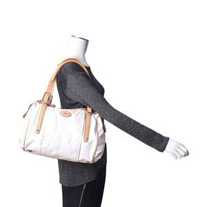 https://dbiyorq10n2b9.cloudfront.net/product-images/CBAGTOD0014/TODS-CanvasLeather-Shoulder-Bag-Ivory.jpg.webp