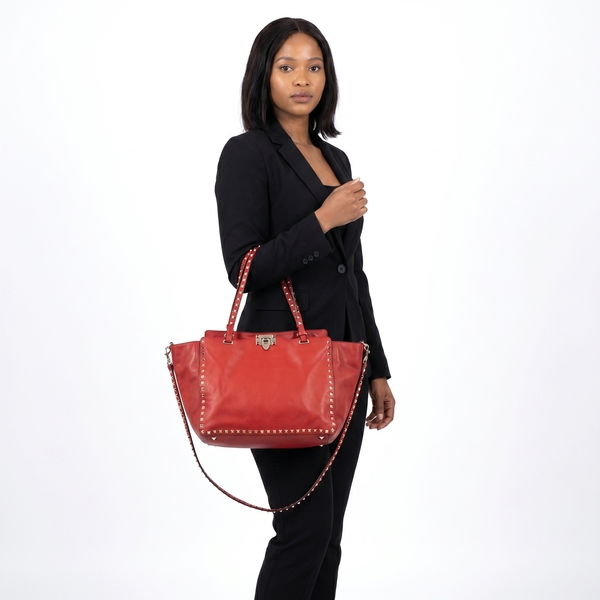 Leather Medium Rockstud Tote Red