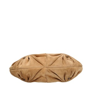 https://dbiyorq10n2b9.cloudfront.net/product-images/CBAGYSL0067/YVES-SAINT-LAURENT-Suede-Shoulder-Bag-Tan_6.jpg.webp