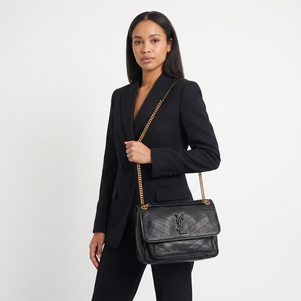 Leather Medium Niki Shoulder Bag Black