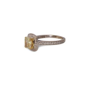 https://dbiyorq10n2b9.cloudfront.net/product-images/CJWLBRWN0012/BROWNS-White-Gold-Cushion-Diamond-Georgian-Ring-.jpg.webp