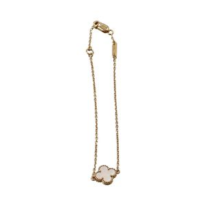 https://dbiyorq10n2b9.cloudfront.net/product-images/CJWLVCA0004/VAN-CLEEF-ARPELS-Sweet-Alhambra-Mother-Of-Pearl-Bracelet_2.jpg.webp