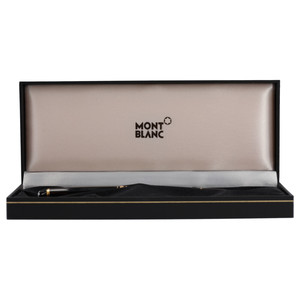 https://dbiyorq10n2b9.cloudfront.net/product-images/CPENMBC0017/MONTBLANC-Meisterstuck-Classique-Rollerball-Pen_1.jpg.webp
