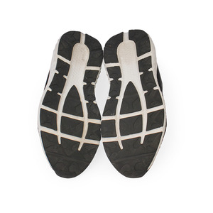https://dbiyorq10n2b9.cloudfront.net/product-images/CSHOARM0005/EMPORIO-ARMANI-Fabric-C2-EA7-Spirit-Light-Reflex-Sneakers-Black-S-40.5-7-soles.jpg.webp