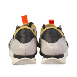 https://dbiyorq10n2b9.cloudfront.net/product-images/CSHOBAL105/BALENCIAGA-Race-Runners-Sneakers-Grey-S-37-4-back.jpg.webp