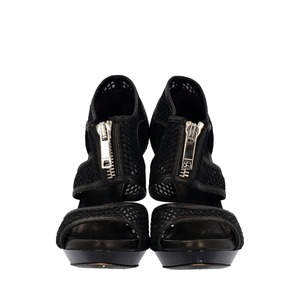 https://dbiyorq10n2b9.cloudfront.net/product-images/CSHOBUR0128/BURBERRY-Leather-Mesh-Platform-Sandals-Black_4.jpg.webp