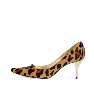 https://dbiyorq10n2b9.cloudfront.net/product-images/CSHOCAS0014/CASADEI-Pony-Hair-Pumps-Leopard-Print-S-38.5-5.5-Side.jpg.webp
