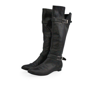 https://dbiyorq10n2b9.cloudfront.net/product-images/CSHOCAS0017/CASADEI-Leather-Knee-High-Boots-Black-S-40.5-7-Angle.jpg.webp