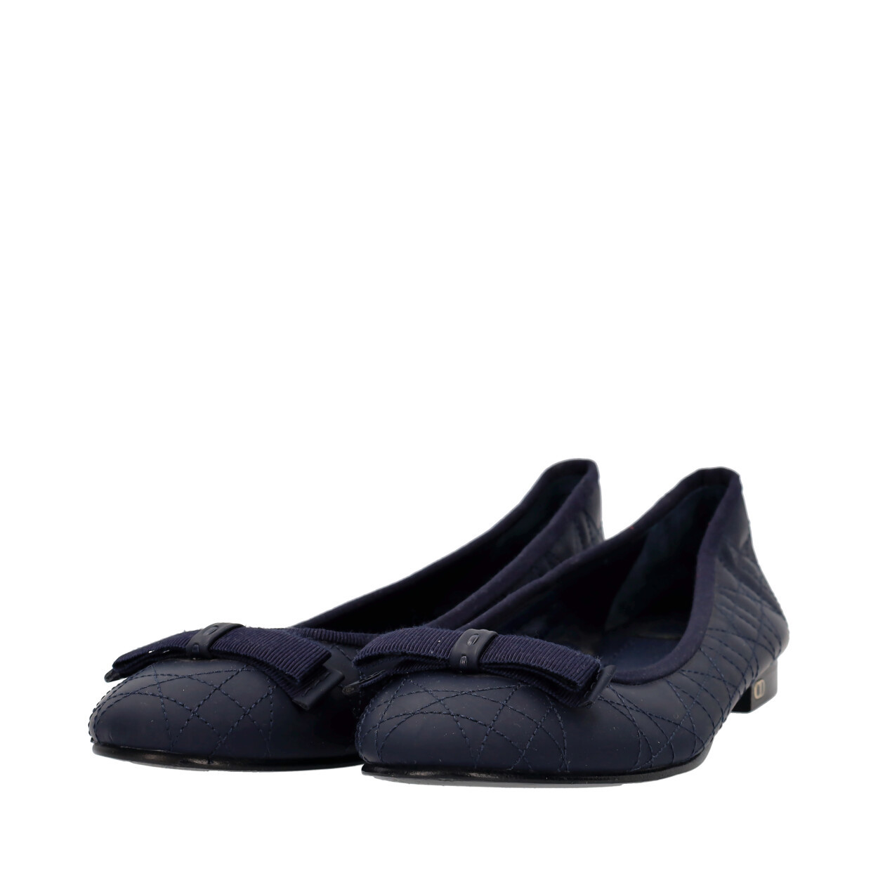 https://dbiyorq10n2b9.cloudfront.net/product-images/CSHOCD0038/CHRISTIAN-DIOR-Quilted-Leather-Ballerina-Flats-Blue_2.jpg.webp