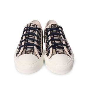 https://dbiyorq10n2b9.cloudfront.net/product-images/CSHOCD0078/CHRISTIAN-DIOR-Oblique-WalkNDior-Sneakers-Deep-Blue_1.jpg.webp