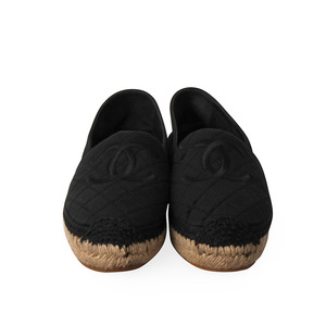 https://dbiyorq10n2b9.cloudfront.net/product-images/CSHOCH0002/CHANEL-CC-Quilted-Espadrilles-Black-S-36-3.5-front.jpg.webp