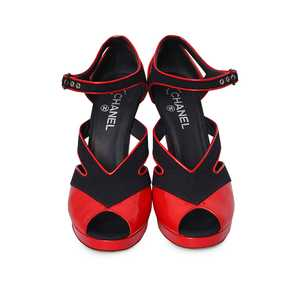 https://dbiyorq10n2b9.cloudfront.net/product-images/CSHOCH0064/CHANEL-PatentDenim-Open-Toe-Platform-Sandals-Red-3.jpg.webp