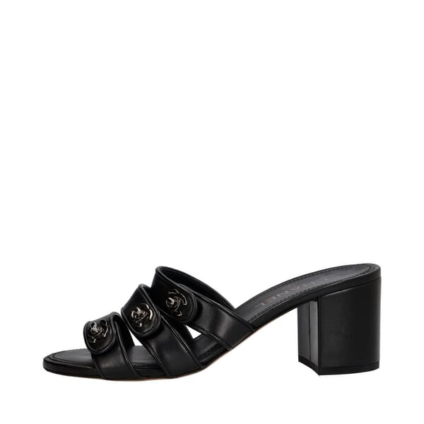 Leather Turnlock CC Sandals Black