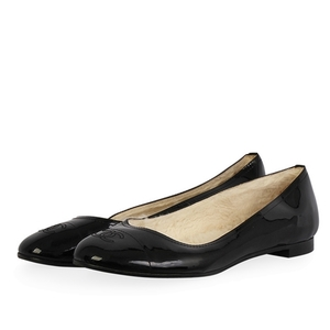 https://dbiyorq10n2b9.cloudfront.net/product-images/CSHOCHA115/CHANEL-Patent-CC-Logo-Classic-Ballerina-Flats-S-42-8-angle-1.jpg.webp