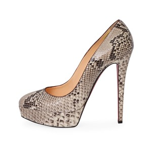 https://dbiyorq10n2b9.cloudfront.net/product-images/CSHOCL0056/CHRISTIAN-LOUBOUTIN-Python-Bianca-Pumps-Grey-S-39-6-side.jpg.webp
