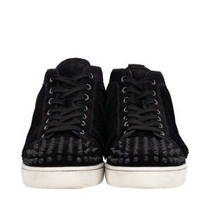 https://dbiyorq10n2b9.cloudfront.net/product-images/CSHOCL0349/CHRISTIAN-LOUBOUTIN-Suede-Spikes-Fringe-Coachelito-Sneakers-Black_8.jpg.webp