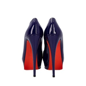 https://dbiyorq10n2b9.cloudfront.net/product-images/CSHOCL0397/CHRISTIAN-LOUBOUTIN-Patent-Very-Prive-Pumps-Blue_4.jpg.webp