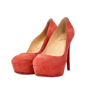 https://dbiyorq10n2b9.cloudfront.net/product-images/CSHOCL0421/CHRISTIAN-LOUBOUTIN-Suede-Bianca-Pumps-Pink_2.jpg.webp