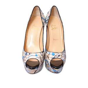 https://dbiyorq10n2b9.cloudfront.net/product-images/CSHOCL0448/CHRISTIAN-LOUBOUTIN-Python-Lady-Peep-Toe-Pumps-BlackBlue-front.jpg.webp