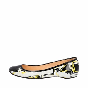 https://dbiyorq10n2b9.cloudfront.net/product-images/CSHOCL0569/CHRISTIAN-LOUBOUTIN-Patent-Graffiti-Ballerina-Flats-Black_3.jpg.webp