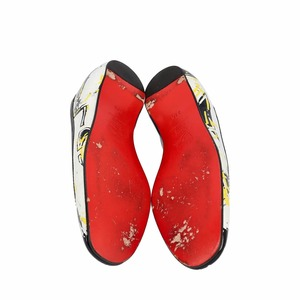 https://dbiyorq10n2b9.cloudfront.net/product-images/CSHOCL0569/CHRISTIAN-LOUBOUTIN-Patent-Graffiti-Ballerina-Flats-Black_5.jpg.webp