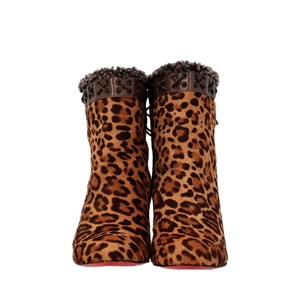 https://dbiyorq10n2b9.cloudfront.net/product-images/CSHOCL0595/CHRISTIAN-LOUBOUTIN-Pony-Hair-Leopard-Print-Wedge-Ankle-Boots_3.jpg.webp