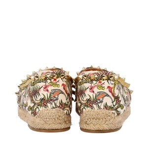 https://dbiyorq10n2b9.cloudfront.net/product-images/CSHOCL0596/CHRISTIAN-LOUBOUTIN-Canvas-Ares-Espadrilles-Multicolour_4.jpg.webp