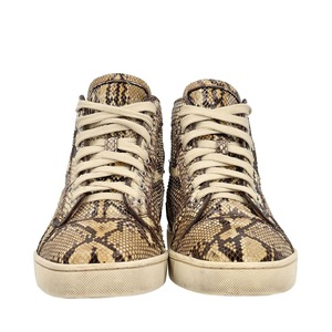 https://dbiyorq10n2b9.cloudfront.net/product-images/CSHOCL0637/CHRISTIAN-LOUBOUTIN-Python-Louis-High-Top-Sneakers-Brown-Ivory_5.jpg.webp