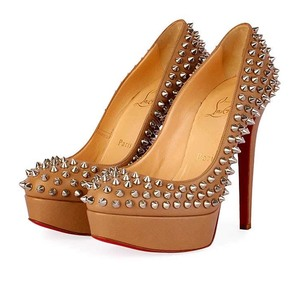 https://dbiyorq10n2b9.cloudfront.net/product-images/CSHOCL121/CHRISTIAN-LOUBOUTIN-Bianca-140mm-Spikes-BrownSilver-S-35-2.5-front.jpg.webp