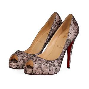 https://dbiyorq10n2b9.cloudfront.net/product-images/CSHOCL186/CHRISTIAN-LOUBOUTIN-Very-Prive-Lace-Peep-Toe-Pumps-BlackNude-S-39-6-angle.jpg.webp