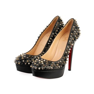 https://dbiyorq10n2b9.cloudfront.net/product-images/CSHOCL287/CHRISTIAN-LOUBOUTIN-Leather-Bianca-Spikes-Pumps-Black-S-38-5-angle.jpg.webp