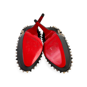 https://dbiyorq10n2b9.cloudfront.net/product-images/CSHOCL287/CHRISTIAN-LOUBOUTIN-Leather-Bianca-Spikes-Pumps-Black-S-38-5-soles.jpg.webp