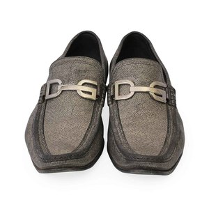 https://dbiyorq10n2b9.cloudfront.net/product-images/CSHODG0018/DOLCE-GABBANA-Leather-Loafers-Metallic-Silver-40.5-7-front.jpg.webp