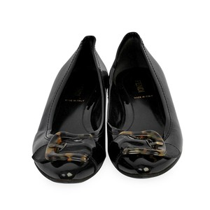 https://dbiyorq10n2b9.cloudfront.net/product-images/CSHOFEN122/FENDI-Patent-Leather-Buckle-Ballet-Flats-Black-S-36-3.5-front.jpg.webp