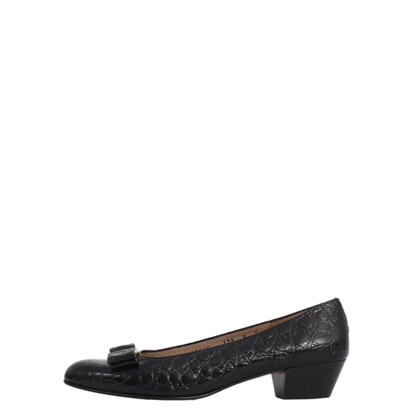 Vintage Embossed Vara Pumps Black