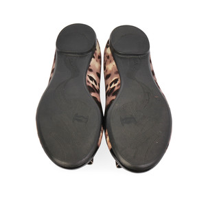 https://dbiyorq10n2b9.cloudfront.net/product-images/CSHOFER123/SALVATORE-FERRAGAMO-Pony-Hair-Varina-Ballet-Flats-Leopard-Print-S-38.5-5.5-soles.jpg.webp
